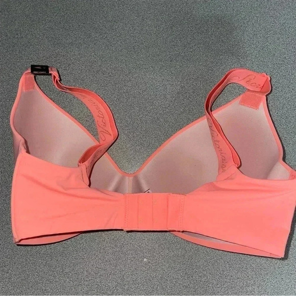 Victoria Secret Lightly  Lined T-Shirt Bra - Picture 4 of 5